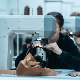 Apakah Indonesia Siap Membuka Impor Alas Kaki? Tantangan & Strategi untuk Industri Lokal